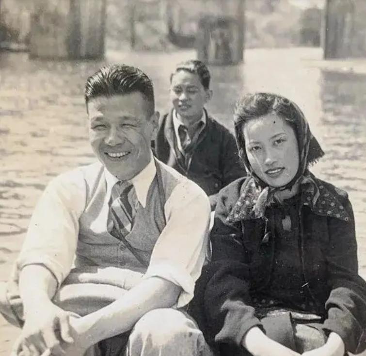 怒骂蒋介石是狗的叶公超，娶燕大校花出轨堂妹，后来怎样了？