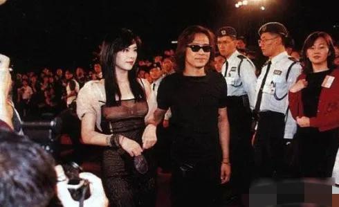 3个亦雌亦雄的大美女，一个46岁自杀，一个不婚不育，一个嫁富商