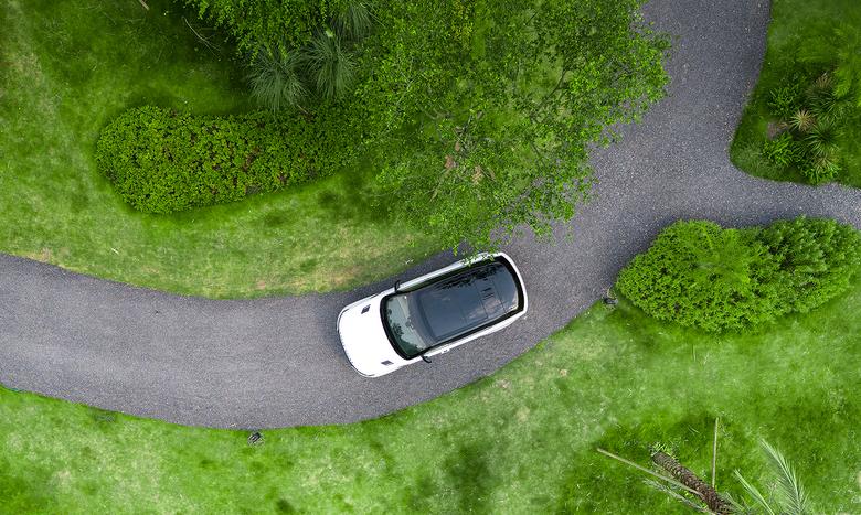 18年老款路虎揽胜运动版驾驶体验,路虎2023款揽胜试驾