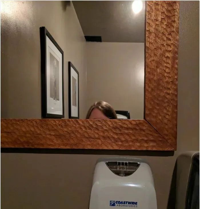 矮个子网友自爆在荷兰还没垃圾桶高？！众人围观后：又惨又好笑…