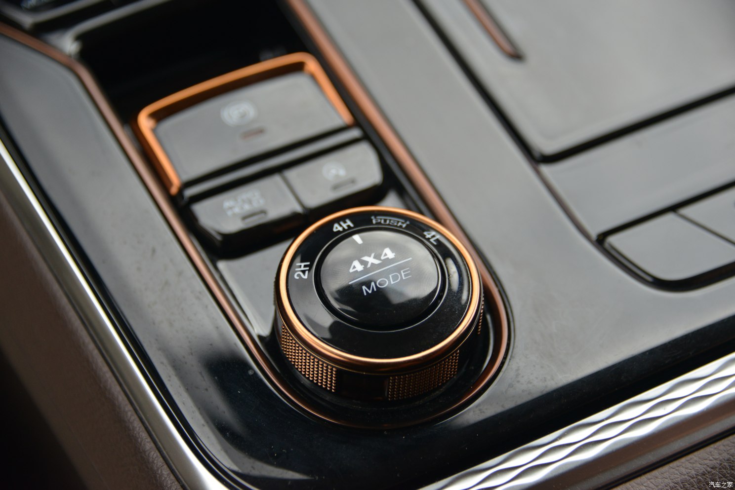 日产帕拉丁试驾视频,日产帕拉丁试驾