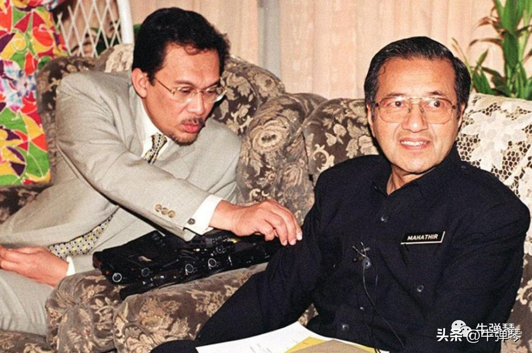 这个邻国,一下就上演了两个世界级的传奇