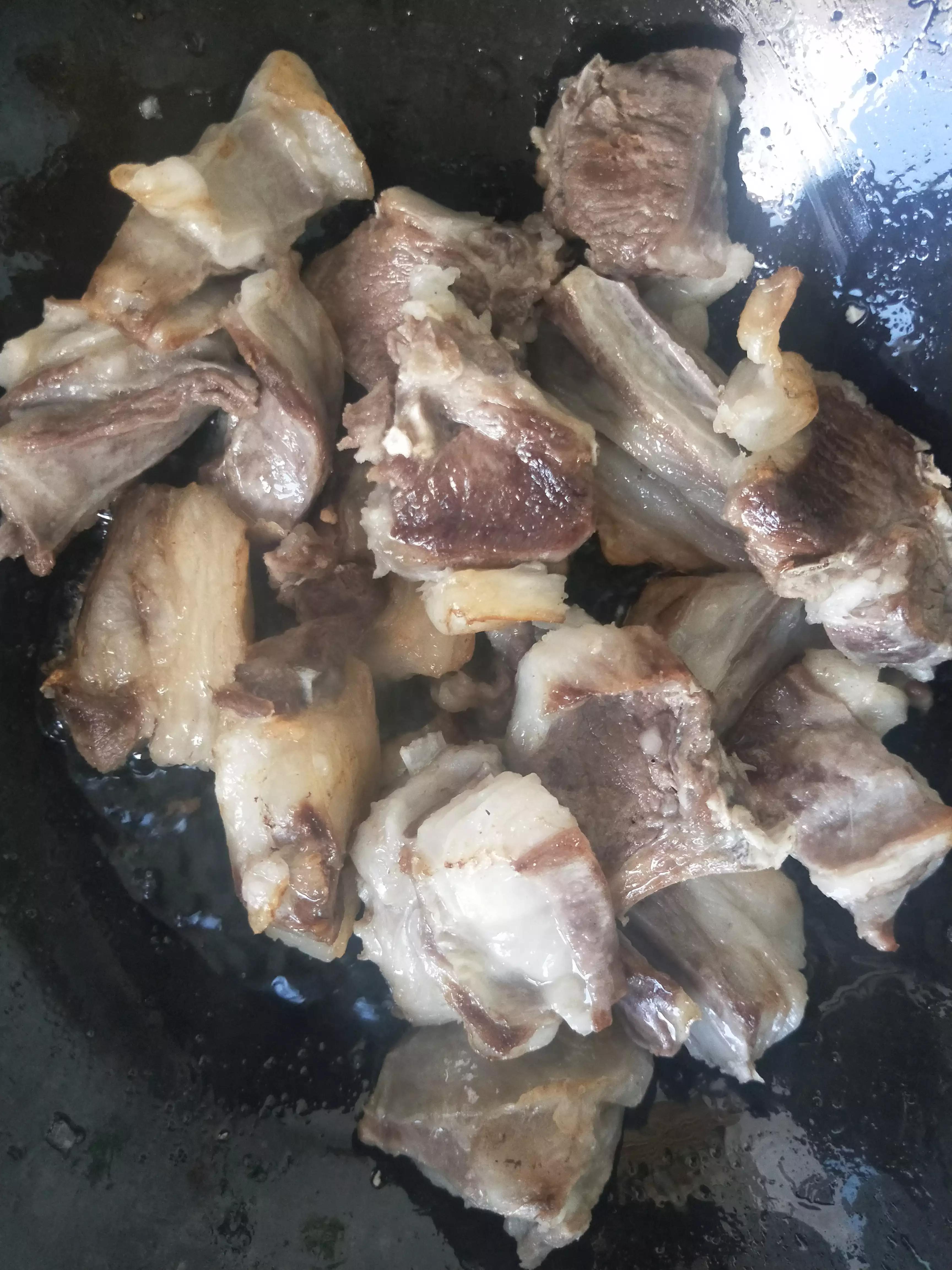 很肥的带皮羊肉怎么做,太肥的羊肉怎么做好吃