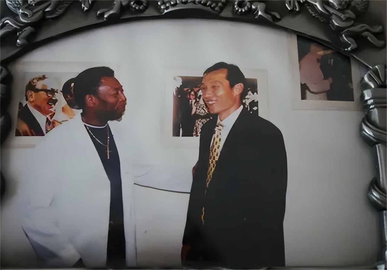 前国脚孙贤禄和贝利互换球衣,孙贤禄最新消息