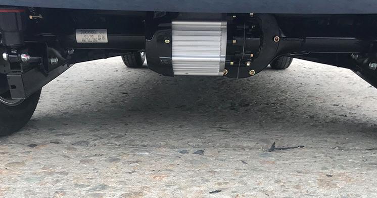 最新型老年代步汽车,七座最大空间老年代步车