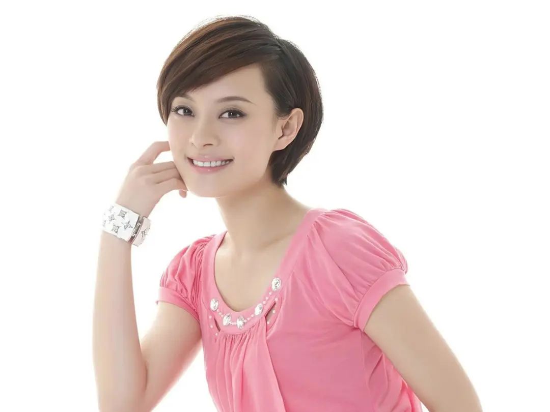 白玉兰风波升级!《县委大院》获奖后遭恶意评分,多名女星被波及