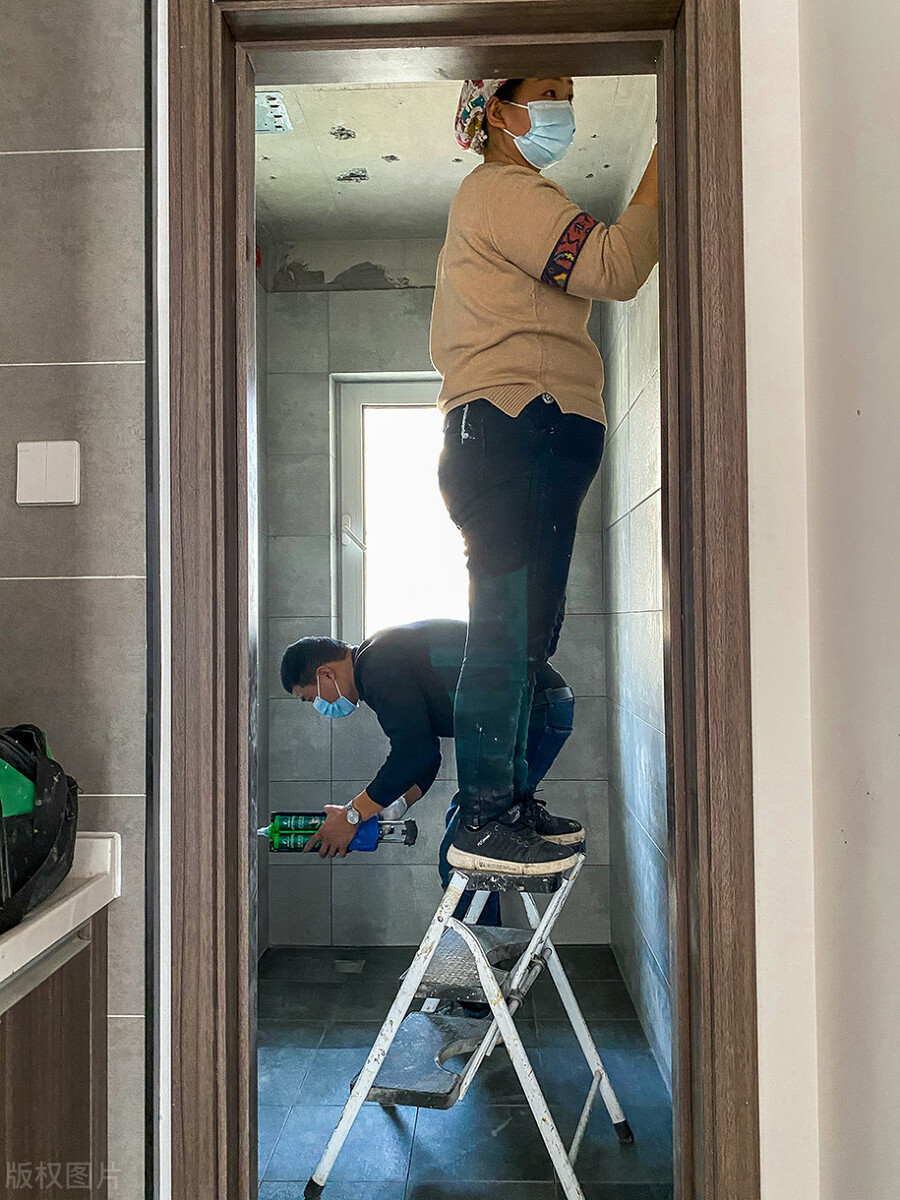 怎么区别美缝剂和环氧彩砂美缝,美缝是环氧彩砂好还是美缝剂好看