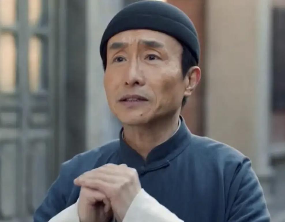 国足前队长冯潇霆疑似暗讽巩汉林,冯潇霆吐槽老板发奖金