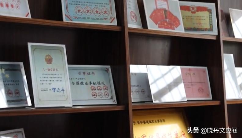 “兵王”王忠心:妻子“笑话”只长胡子不长职位,退役后过得如何