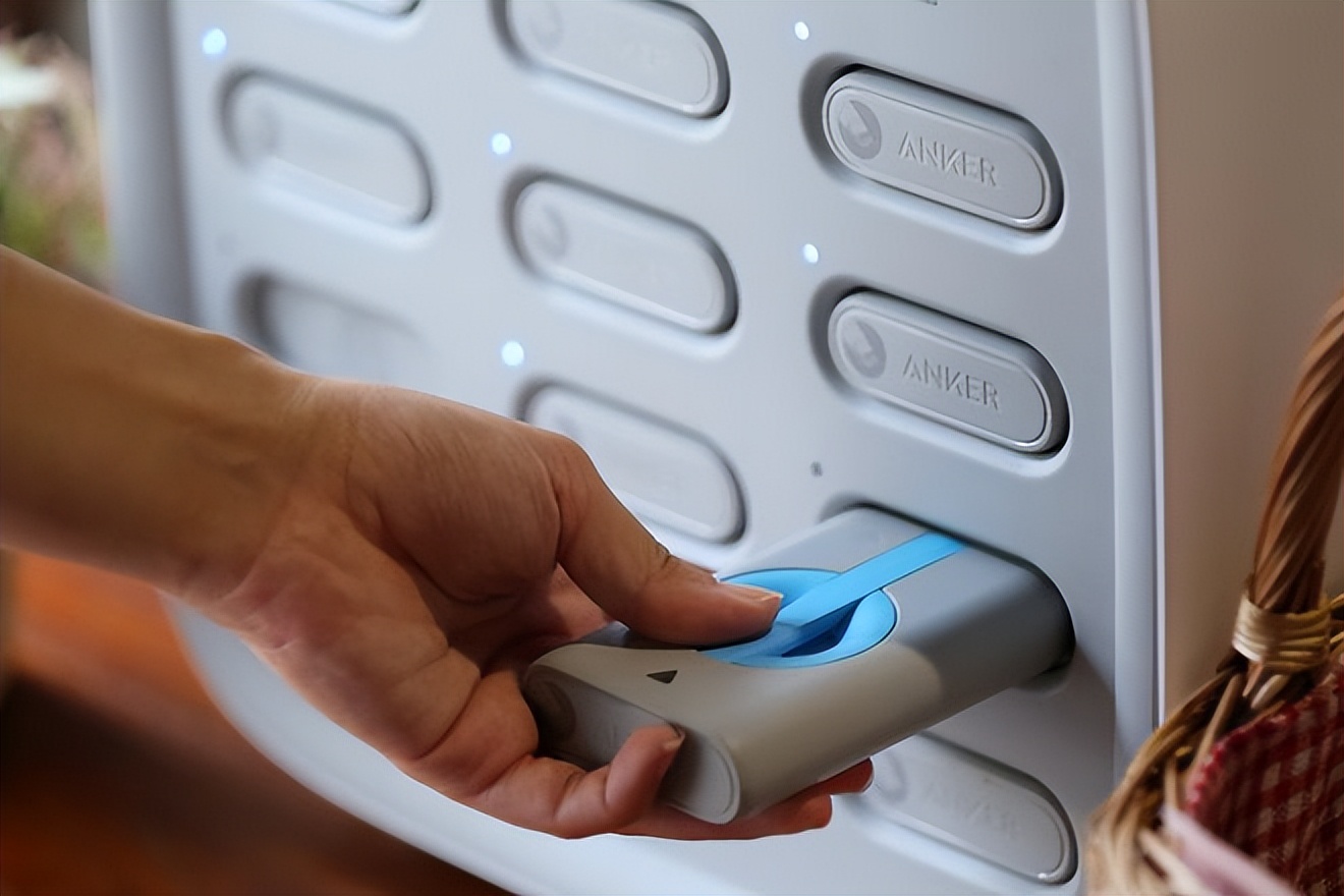 4块一小时,也养不活共享充电宝