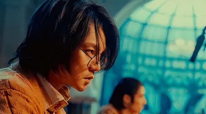 网络影评中，人们的的消费化语境，以及内巧之间的异同点