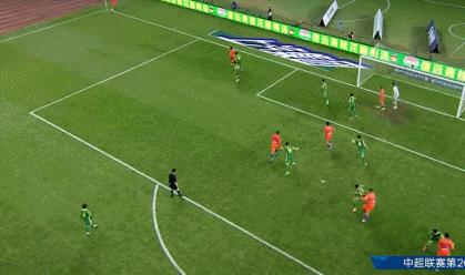 越位球员干扰门将进球怎么判,什么叫做越位