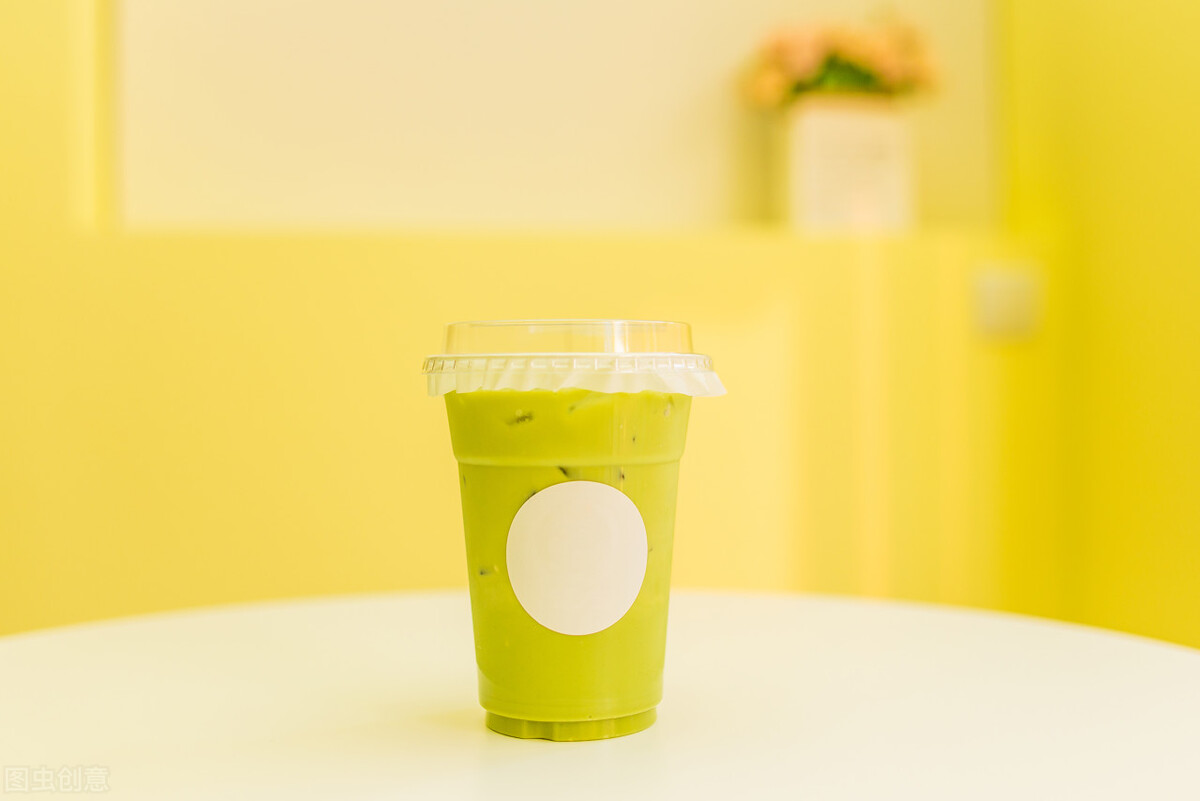 花两个小时排队买杯奶茶吐槽,买奶茶排队3小时的真相