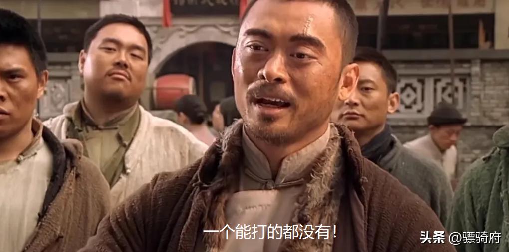 2022款本田lead125对比2018款,2023本田lead125和裂行125对比