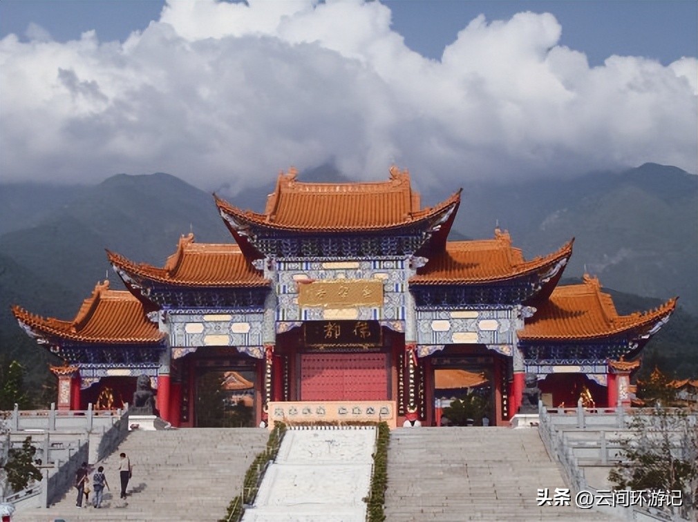 「一根风花雪月的鸡毛」（云南丨昆大丽香）