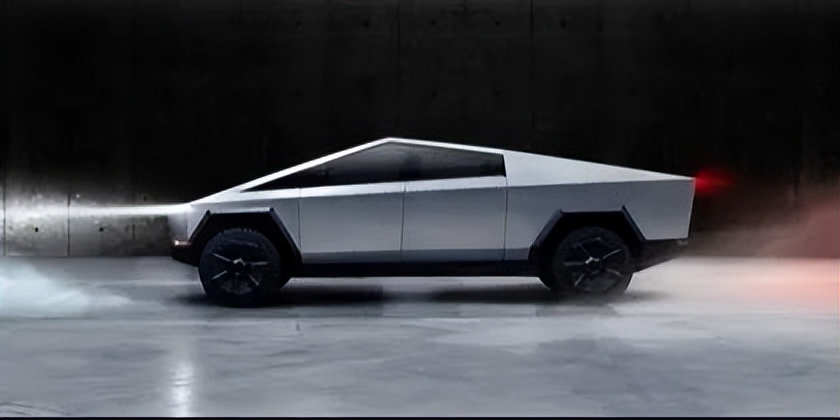 为什么《新蝙蝠侠》的蝙蝠车，简配得那么明显？｜八卦田