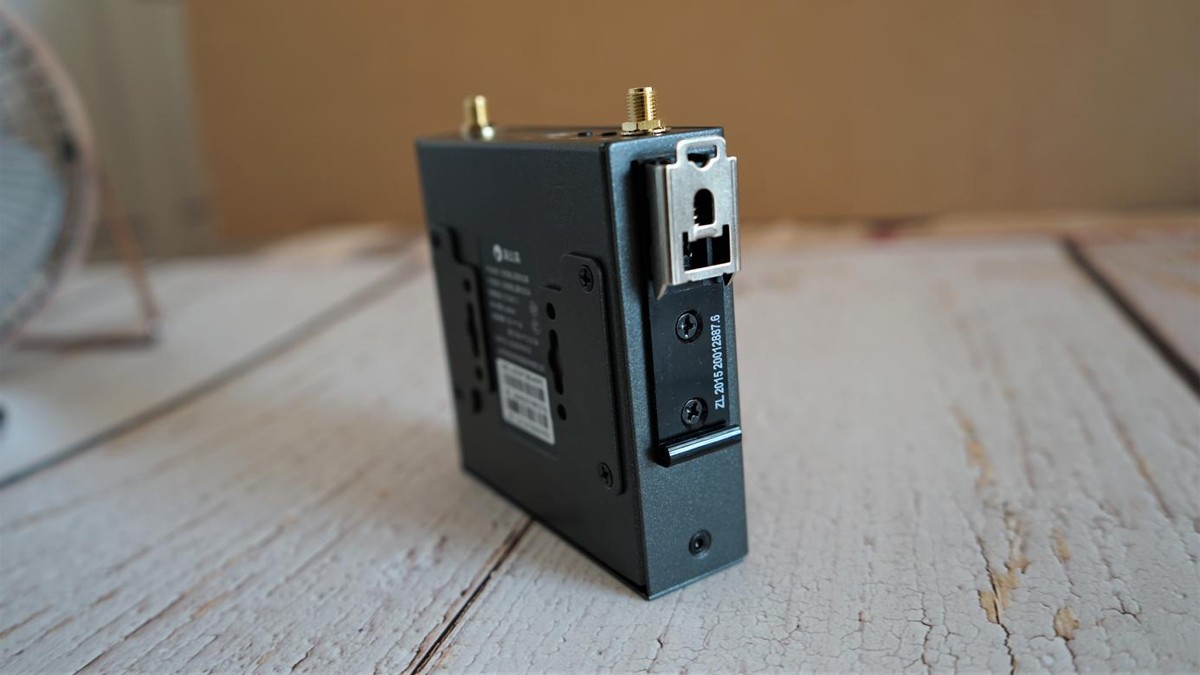 蒲公英路由器r300a怎样设置局域网,蒲公英r300a远程组网教程