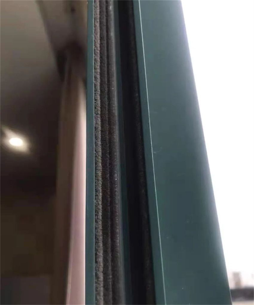 明明窗户关着为什么还有虫飞进家,如何解决窗漏风问题