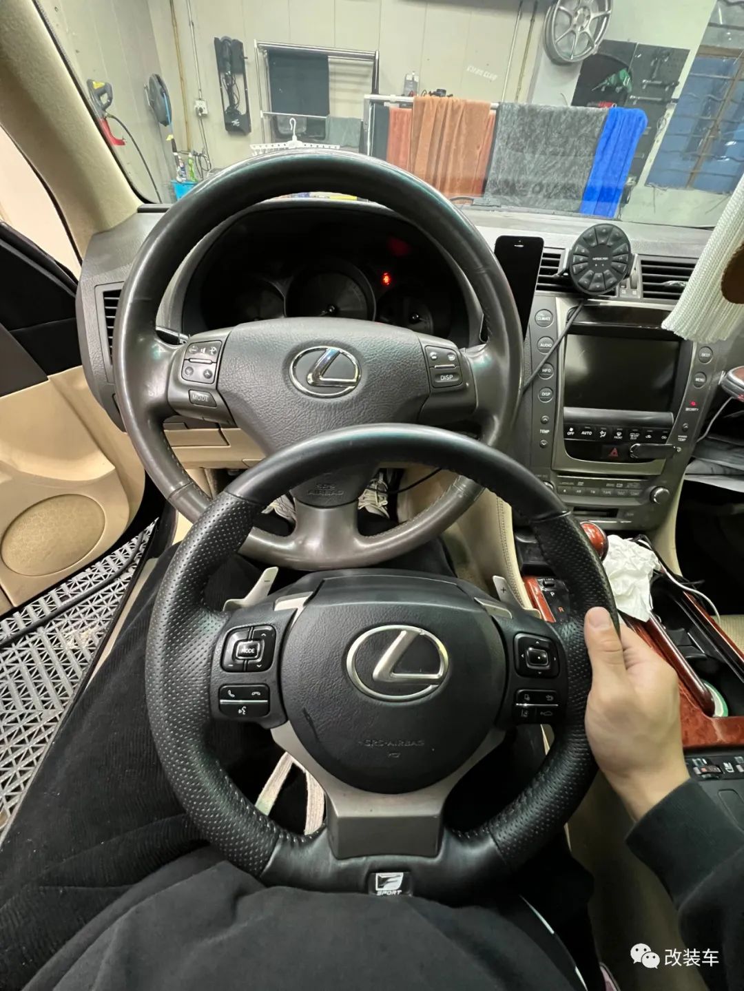 雷克萨斯gs300亮黑改装案例,本田思域适合刚毕业开吗