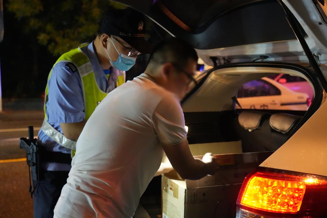 【夏季治安打击整治“百日行动”】天津公安开展第二次夏夜治安巡查宣防集中统一行动