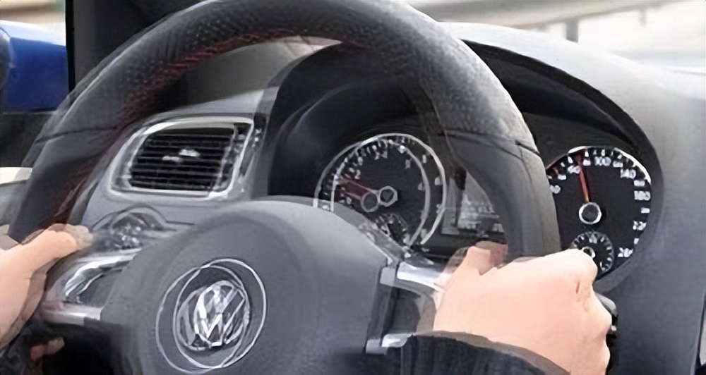 新车火花塞淹了,汽车淹了火花塞的表现