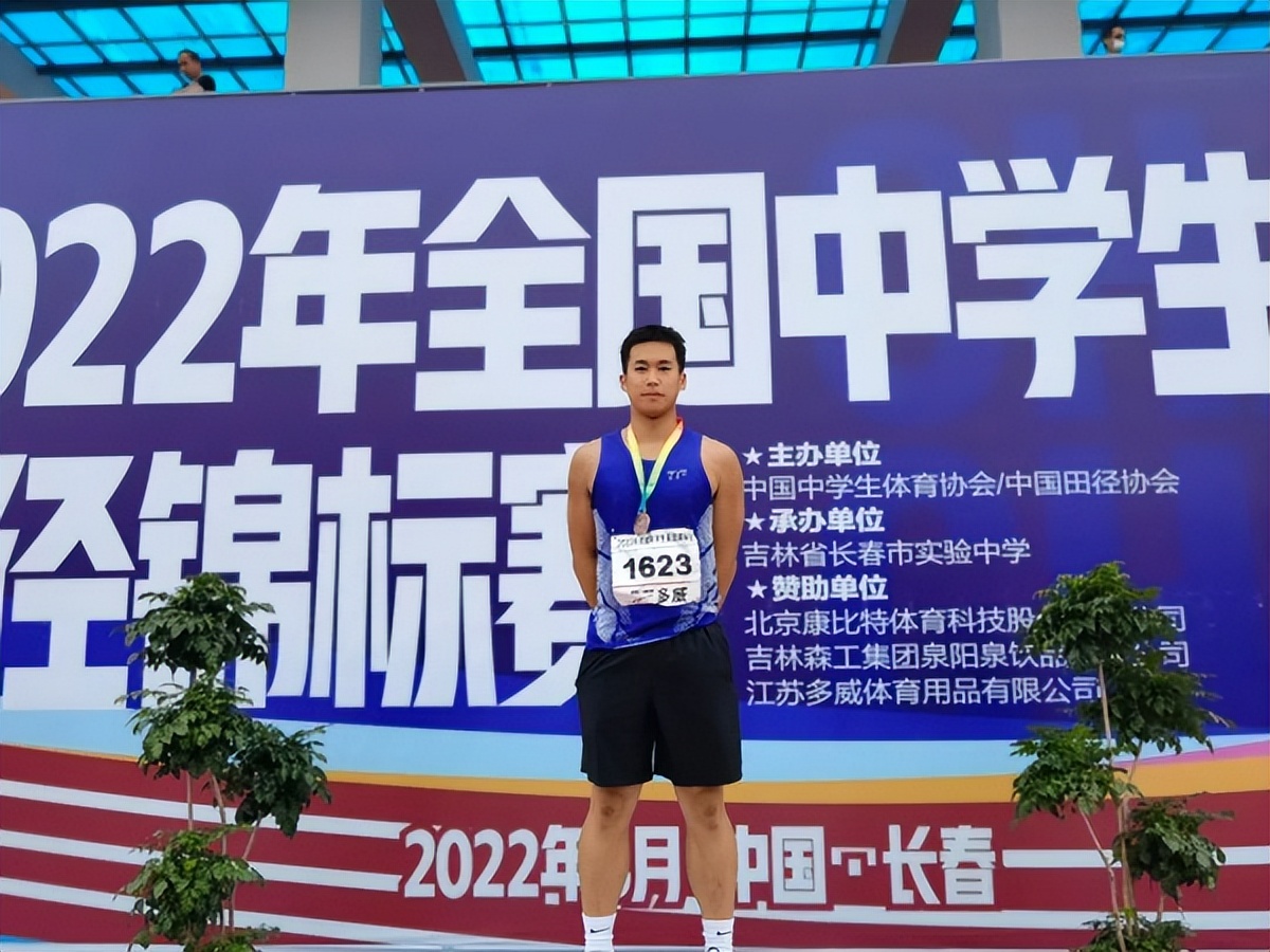 全力以赴青春精彩,全力以赴春天的梦想