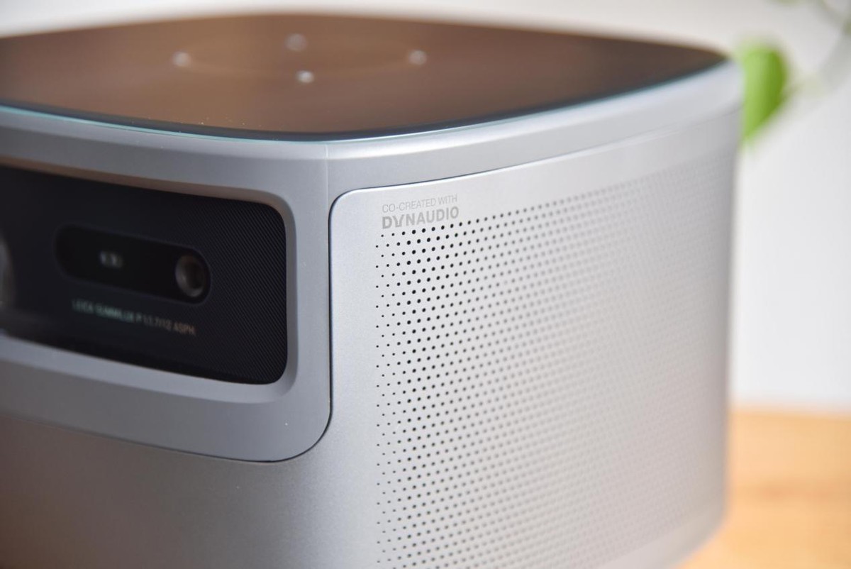 坚果j10s对比当贝f5选哪个,当贝f5和坚果j10s哪个好