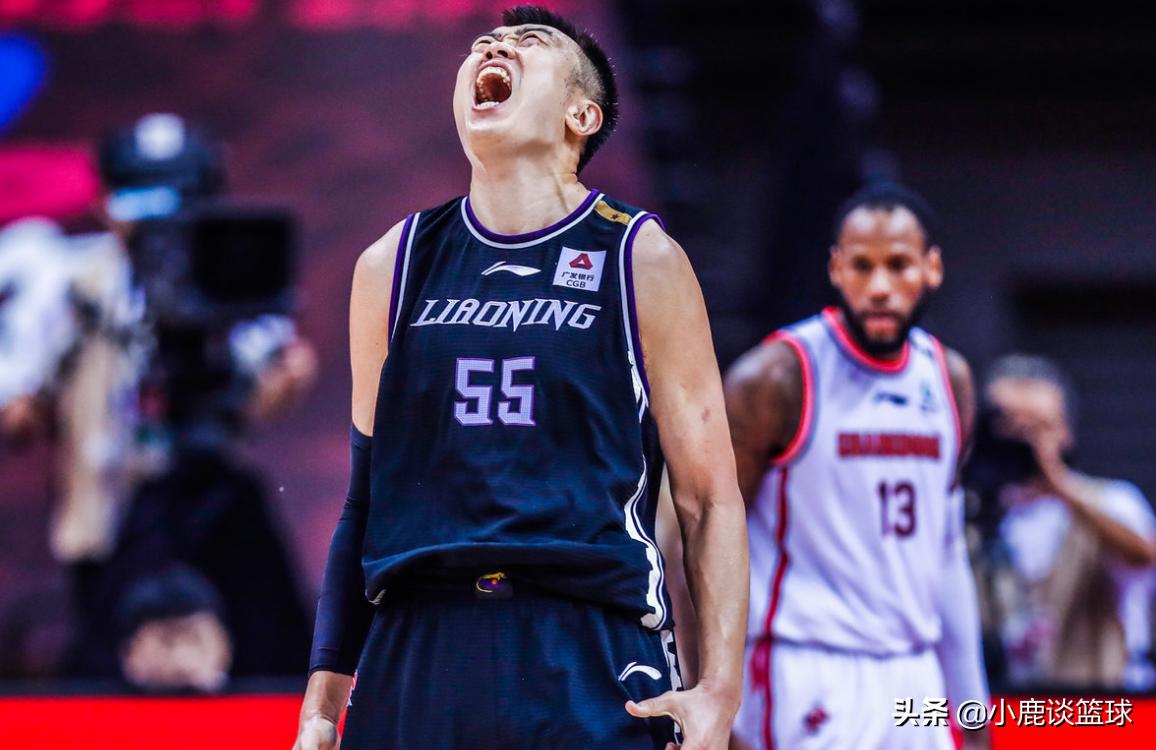 韩德君主动向外援示好,周琦背身单打韩德君