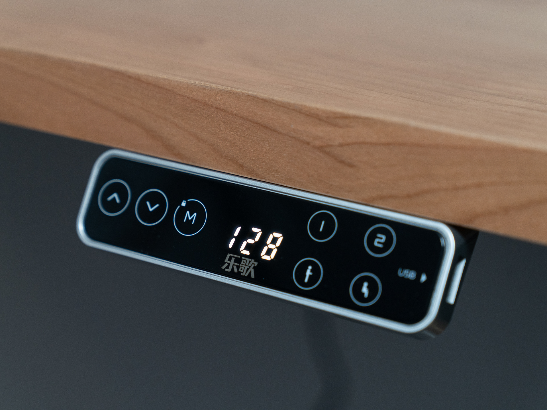 游戏桌面大改造,一个简单的游戏桌面