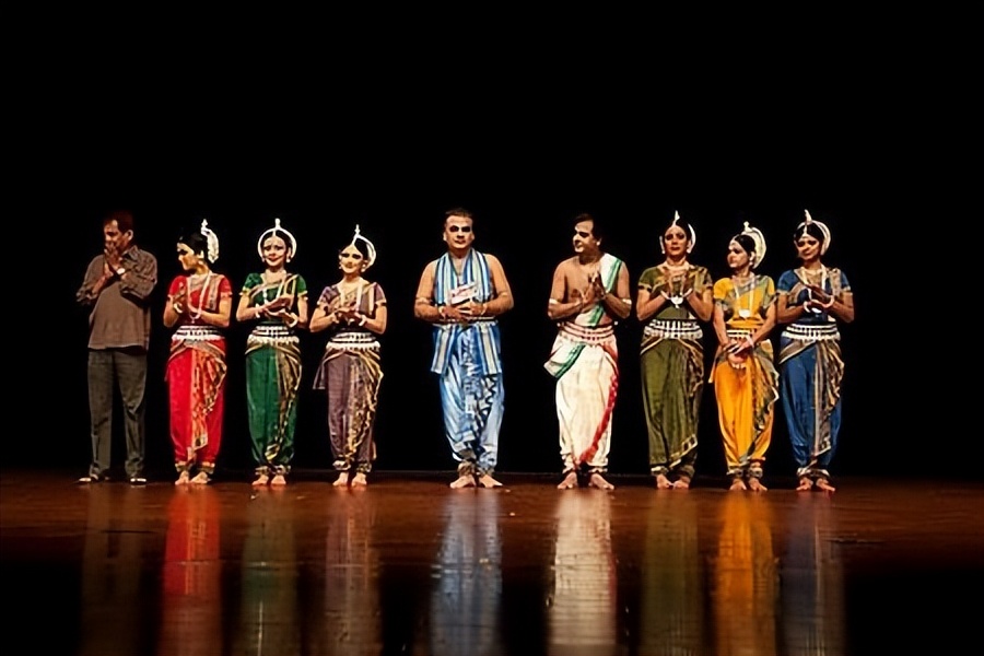 北美舞蹈艺术思想,中西方舞蹈审美的不同