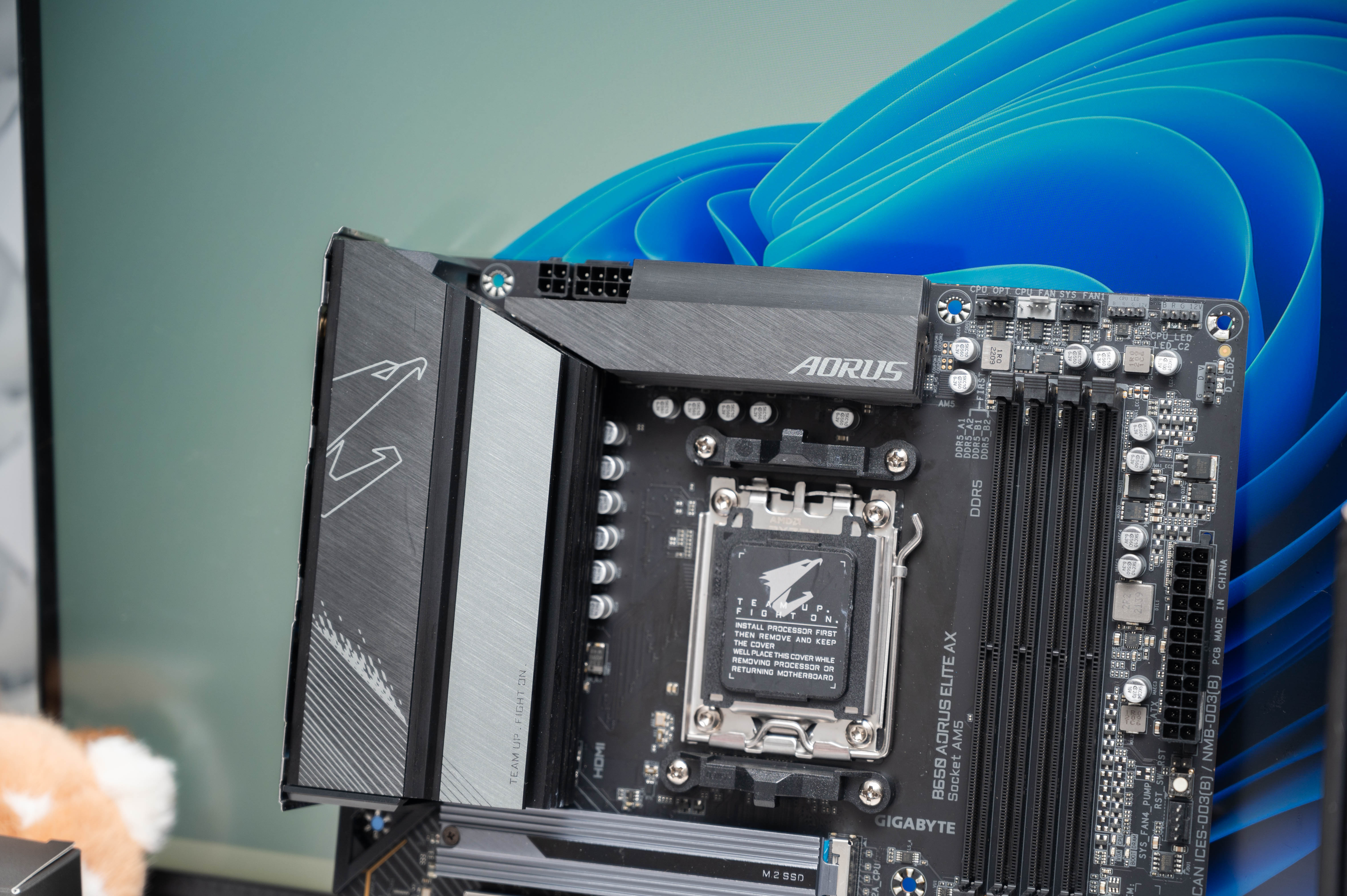 技嘉小雕d5b760maeliteax,zen4新品