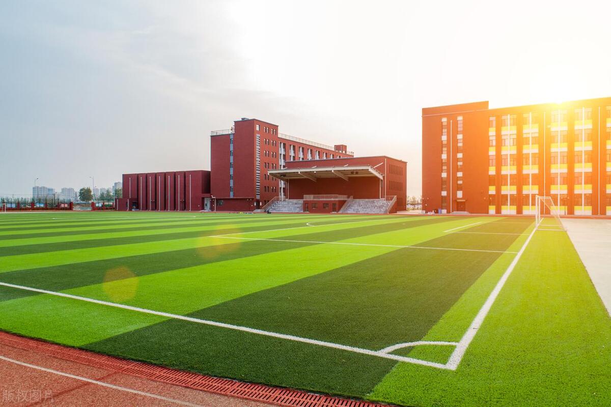 梦见故事会延续下去,梦见自己重回校园