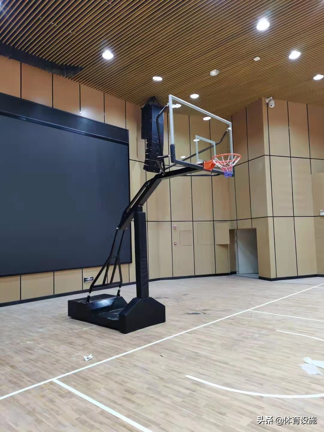 室外篮球架地埋篮球架,地埋篮球架和普通篮球架