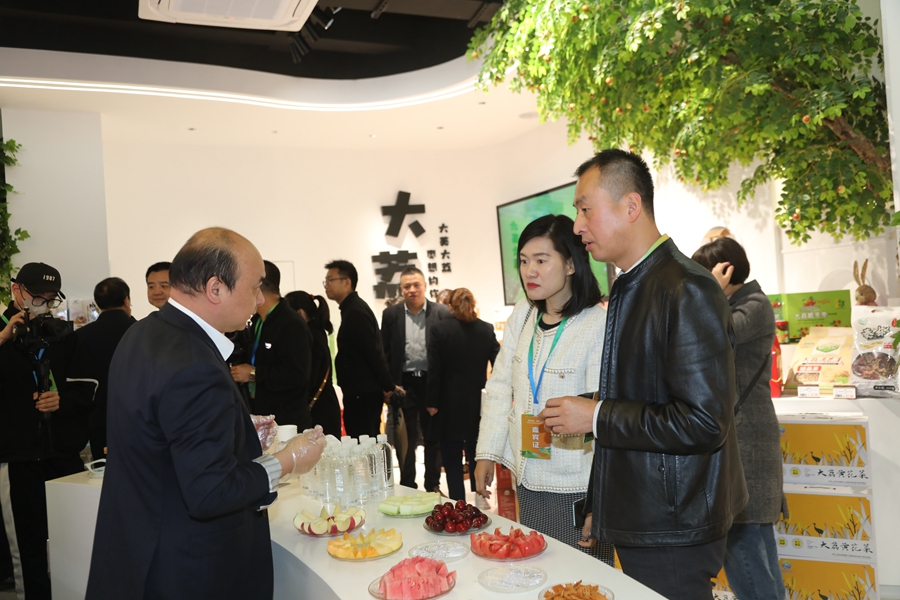 渭南市优势农特产品产销对接暨农特产品西安展销体验馆运营发布会在西安举行