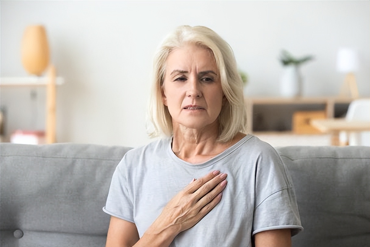 绝经并非全是坏事，妇科医生：绝经后，这6个困扰或“不告而别”