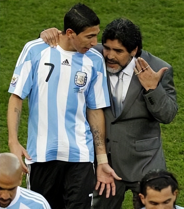 阿根廷夺冠后老一代球员表现,夺冠后宣布解散