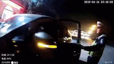 为什么吸毒后有被害妄想,吸毒患者大脑和正常人有区别吗