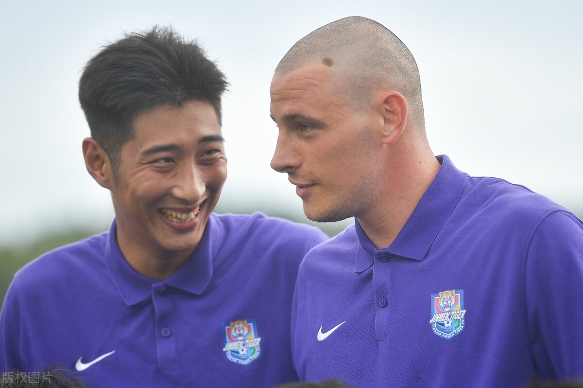 天津津门虎全家福英语版,天津全家福照片