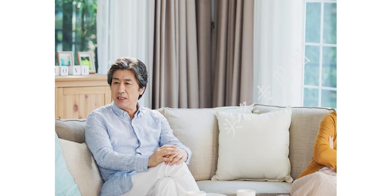 父母离婚为什么孩子老是心里难受,为什么父母离婚的孩子都很懂事