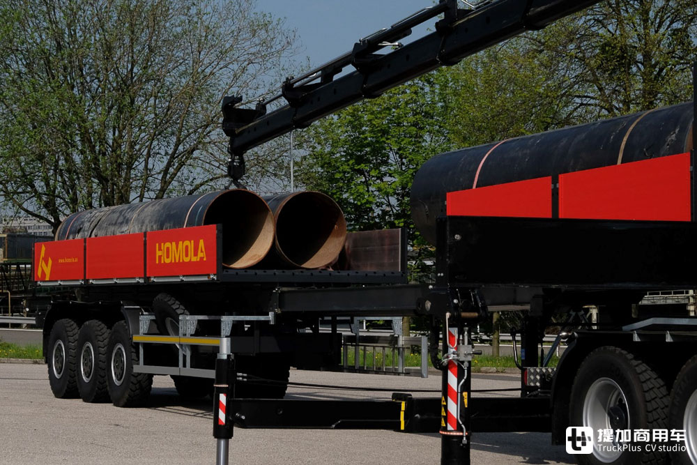 六驱军用卡车随车吊,太脱拉8x8凤凰全地形越野房车