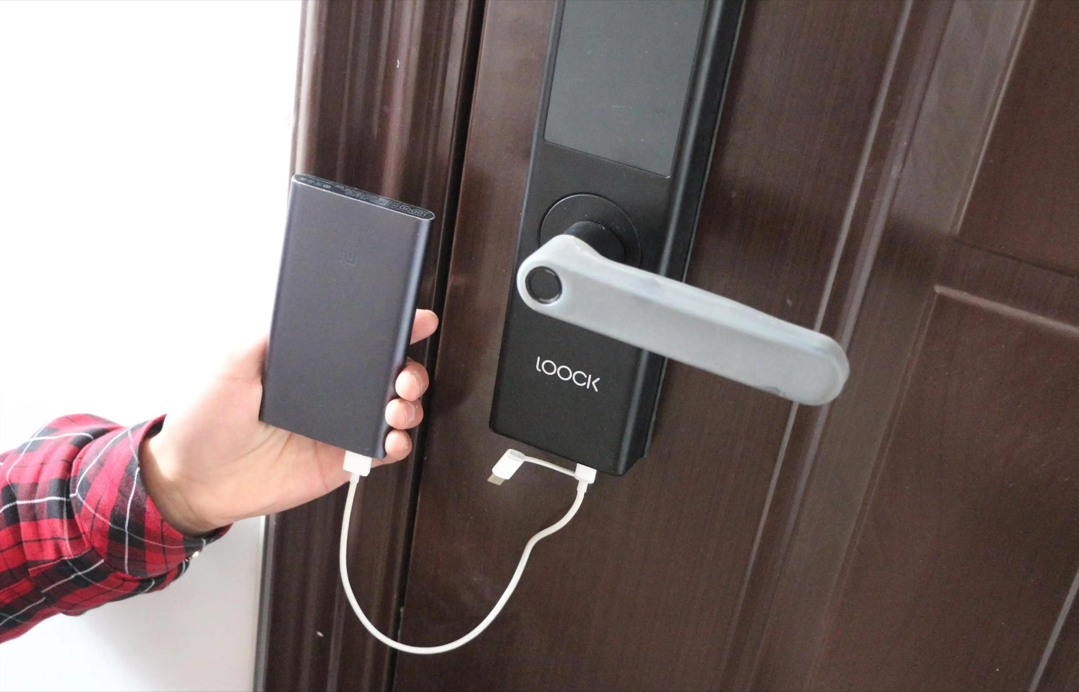 门锁打不开怎么办最快最有效,室内门锁打不开如何自己开锁