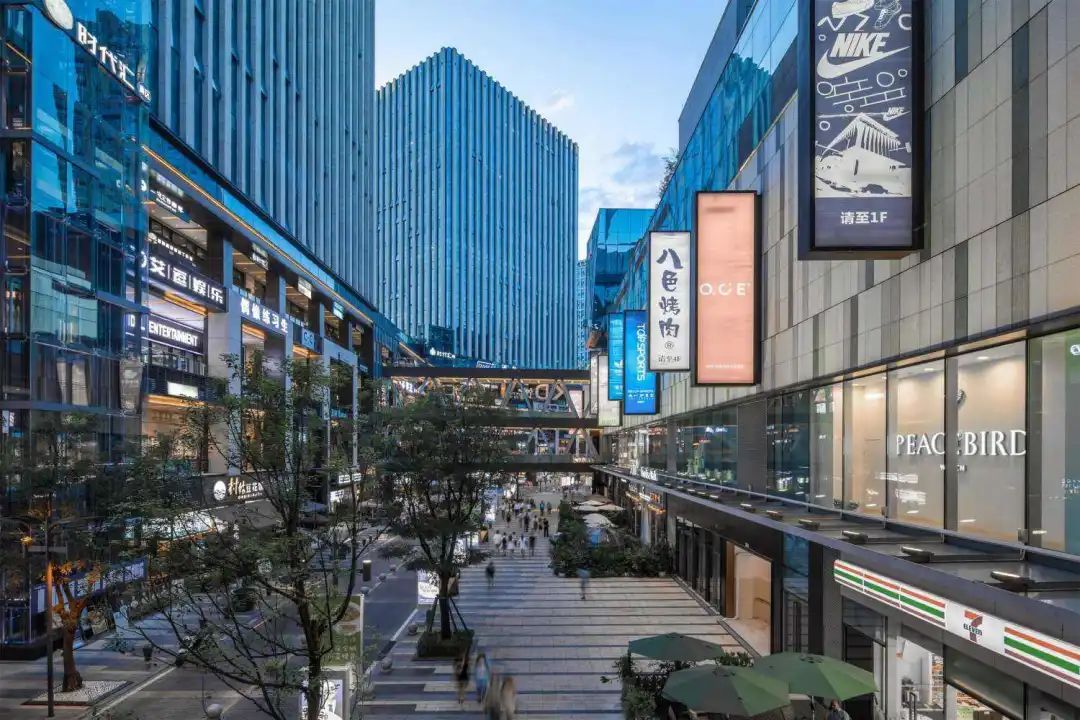 兄弟暗战：龙湖重庆天街谁是谁的对手