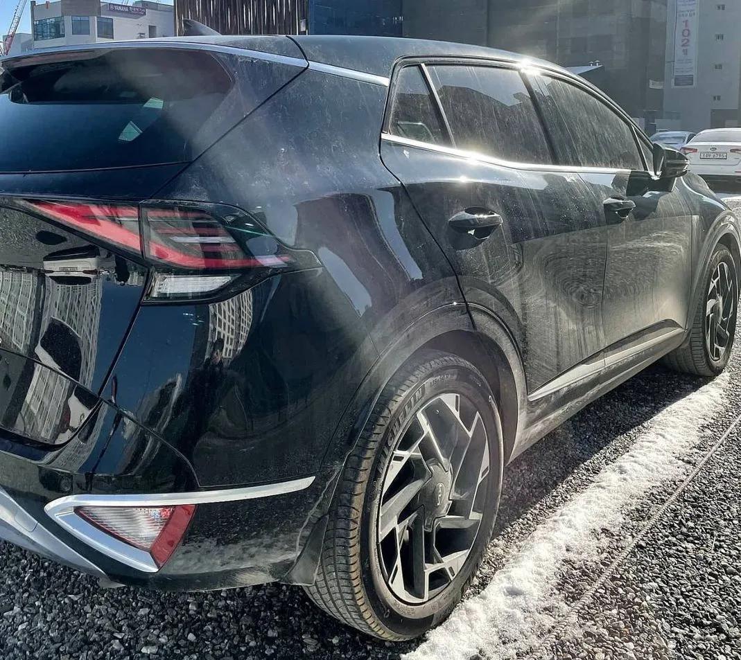 比预想的好看！新一代狮跑海外实拍，新增运动套件，联体屏是亮点