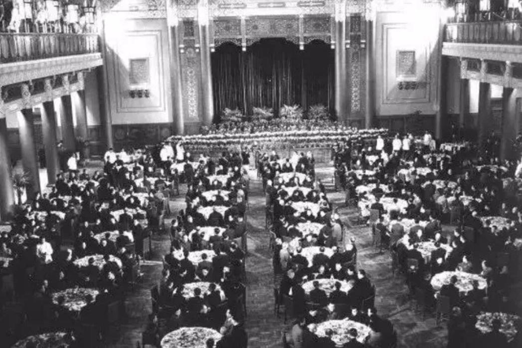 49年开国第一宴，国宴酒为何不选“茅台”，而是采用了“汾酒”？