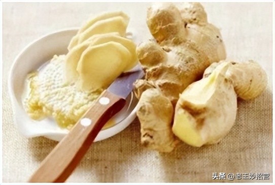 汽车内有异味如何去味,生活小妙招去除车内异味