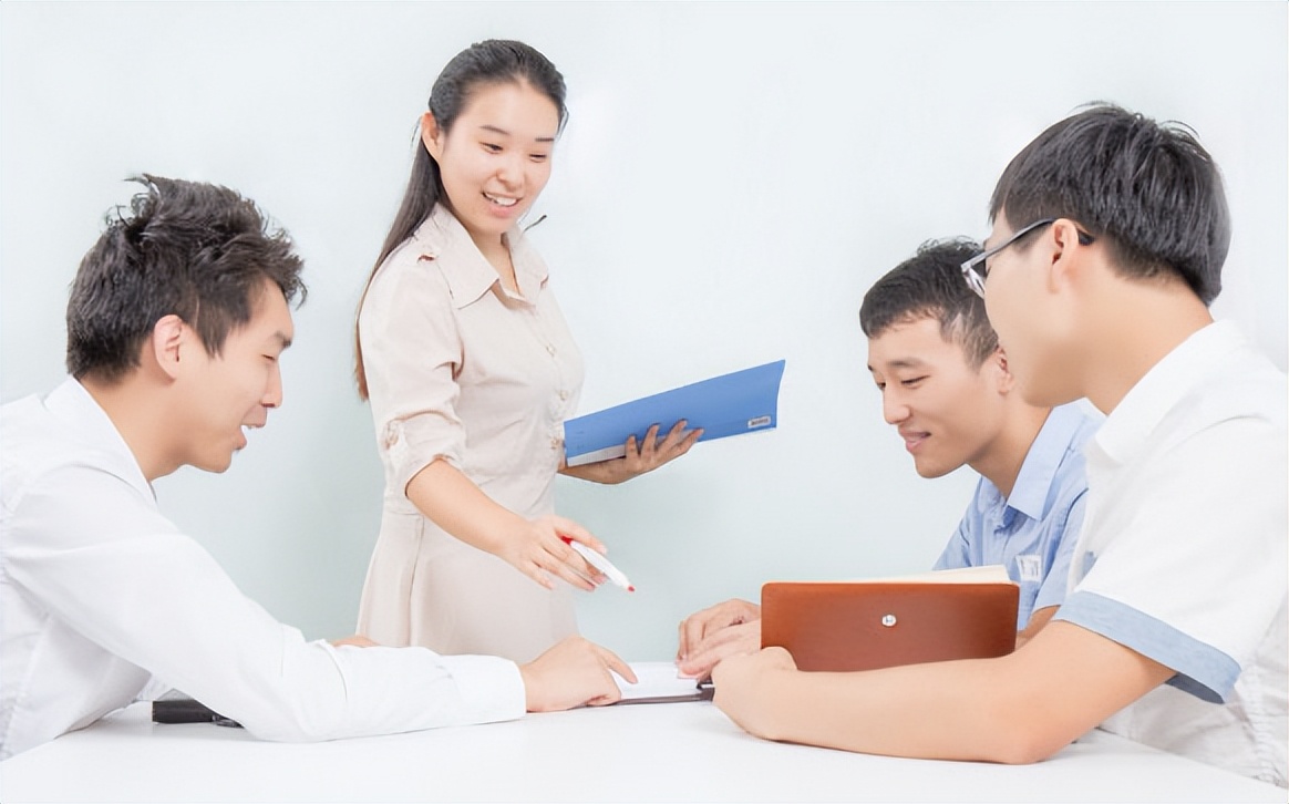 中职商务英语专业培养目标,商务英语的培养目标怎么写