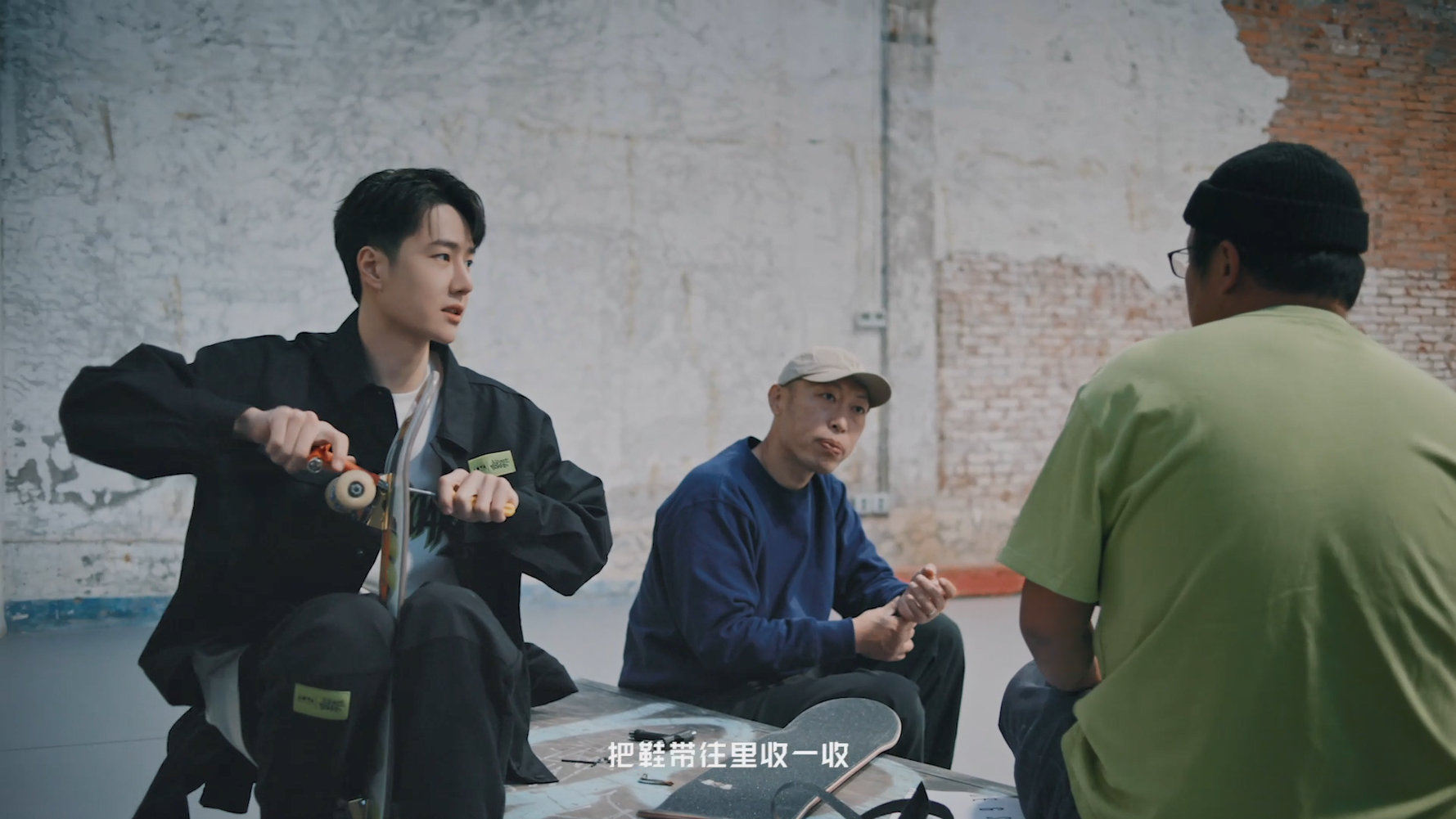 361度跟安踏哪个鞋比较好,361安踏板鞋