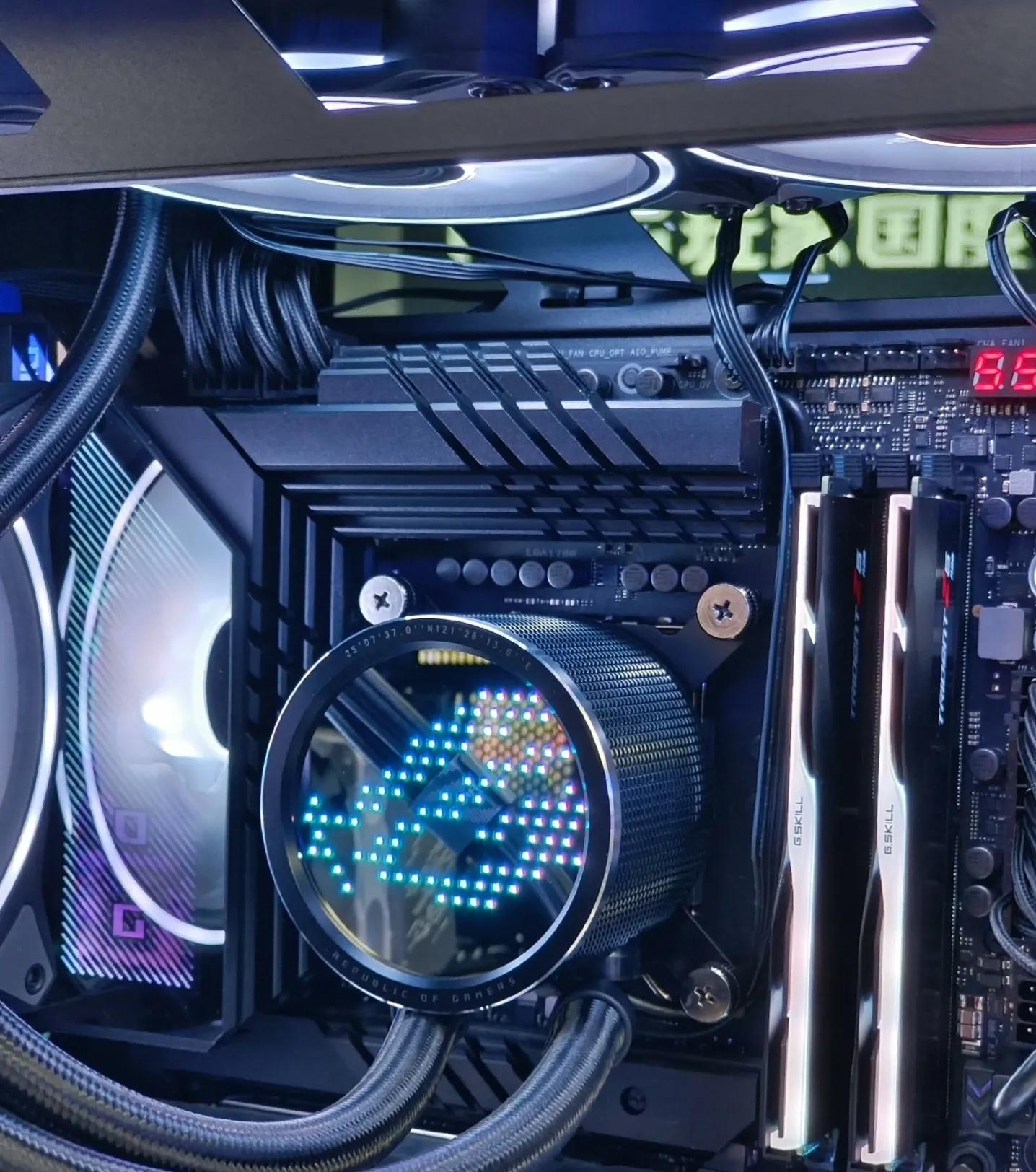 到电脑城遇到富二代配电脑一台主机六万多块钱老板估计赚翻了