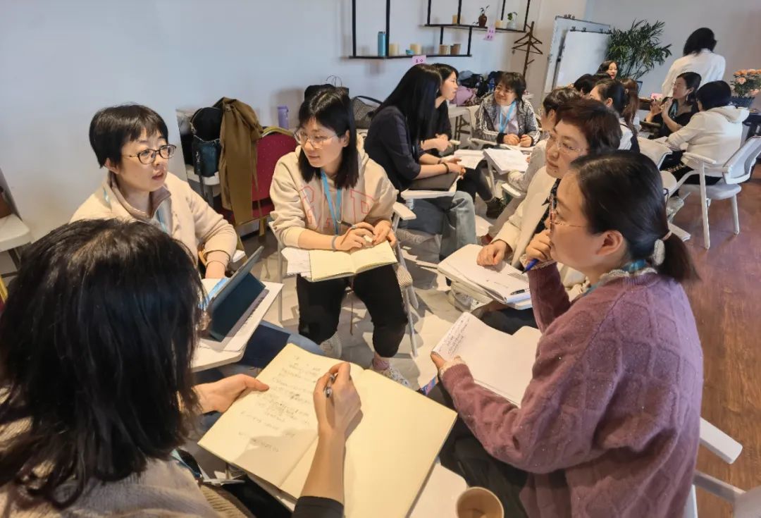 沉浸式感受系统家庭咨询的魅力——记家庭治疗连续培训精品班刘丹