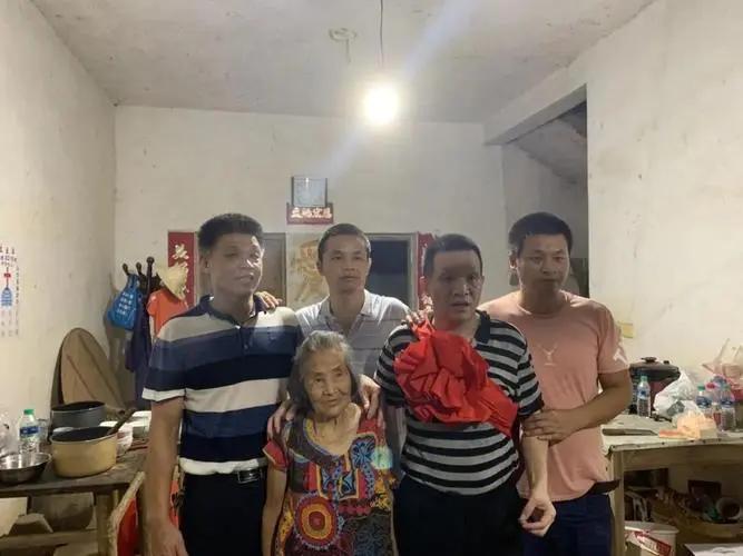 入狱19年改判无罪释放,男子坐牢8年最后被宣布无罪释放